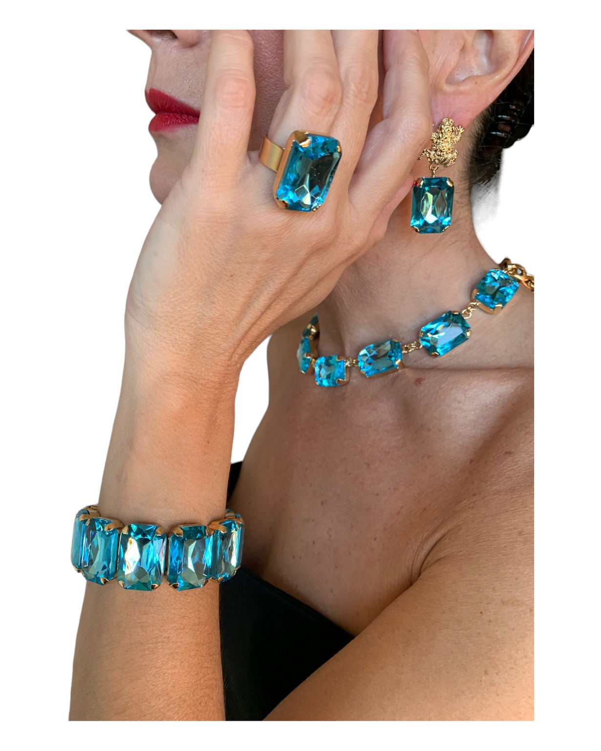 Il Trend del Turchese: Gioielli Placcati Oro 18k e Cristalli Swarovski